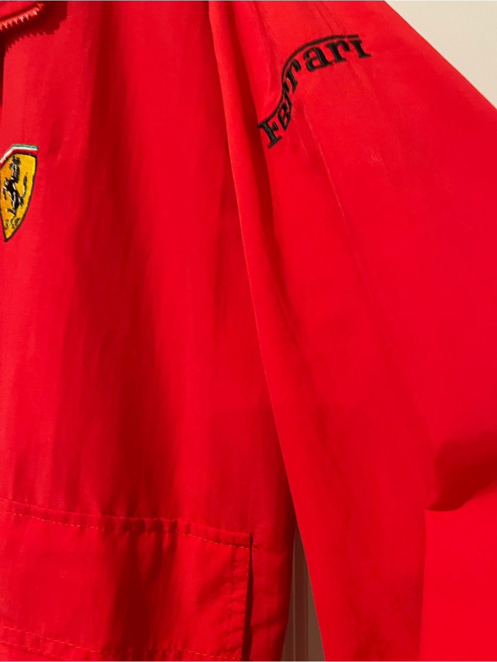 Ferrari Red Racing Jacket & Hat - Picture 4 of 12